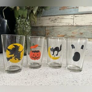 2004 Jet Collection Halloween Juice Wine Drinking Glasses 4 oz  Set of 4